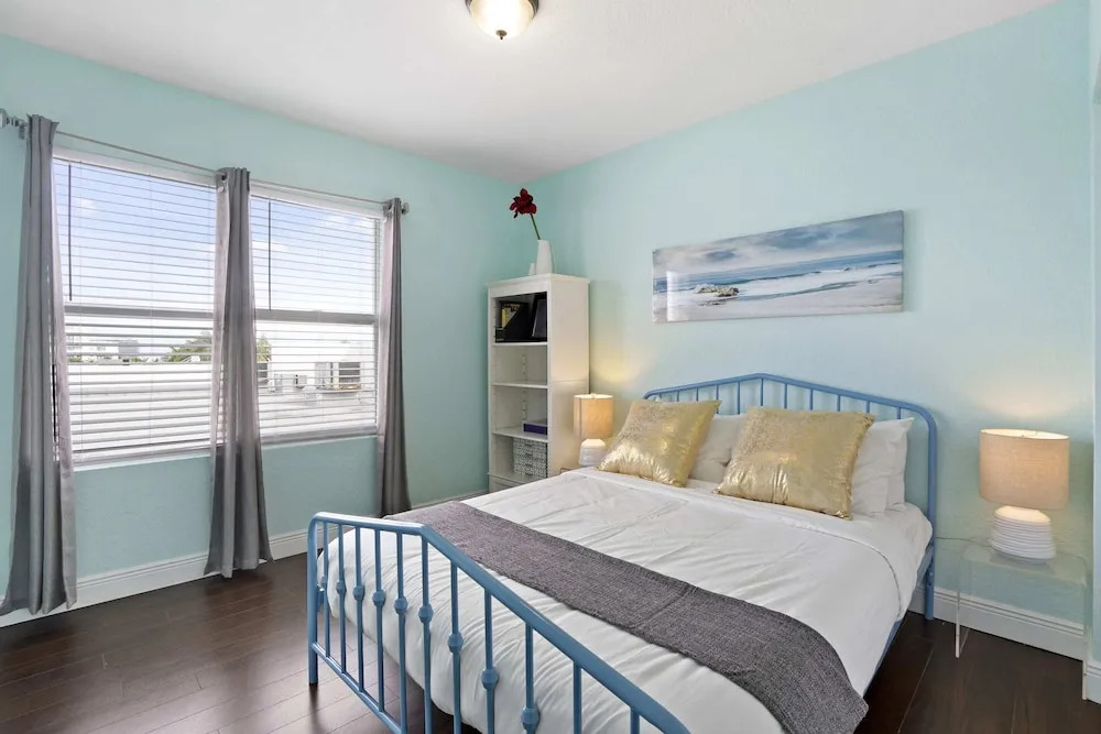 Welworth Condos by SV Rentals