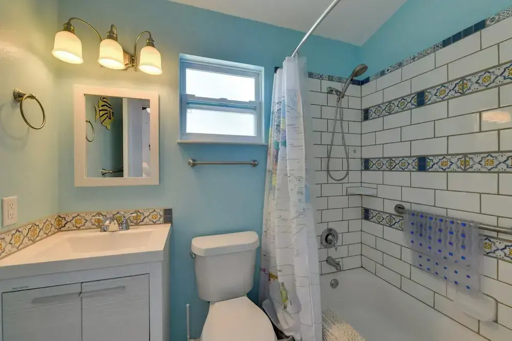 Couples Getaway Near Historic Downtown Venice