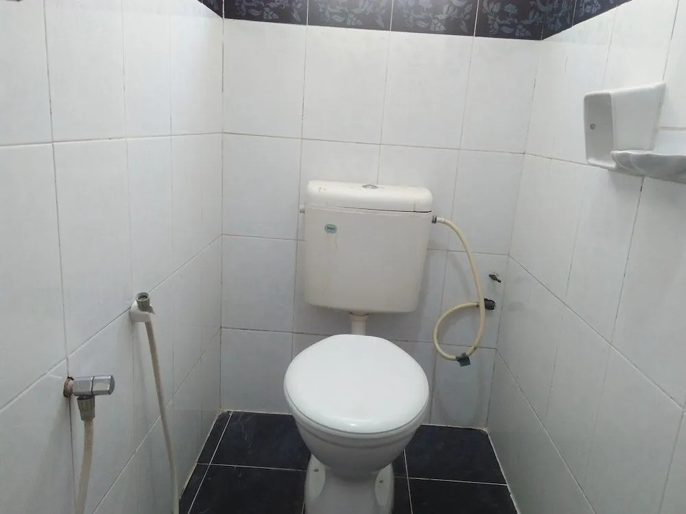 OYO 89689 Zahrin Hotel