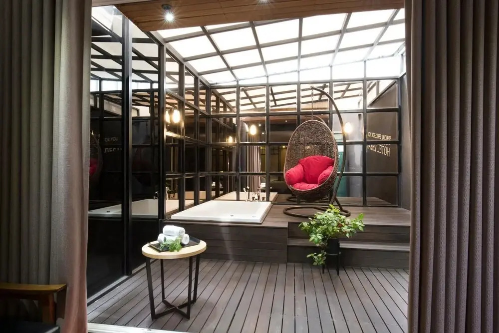Two Heaven Hotel