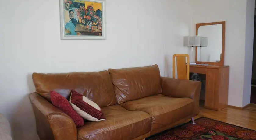 Apartment Sundaymorning