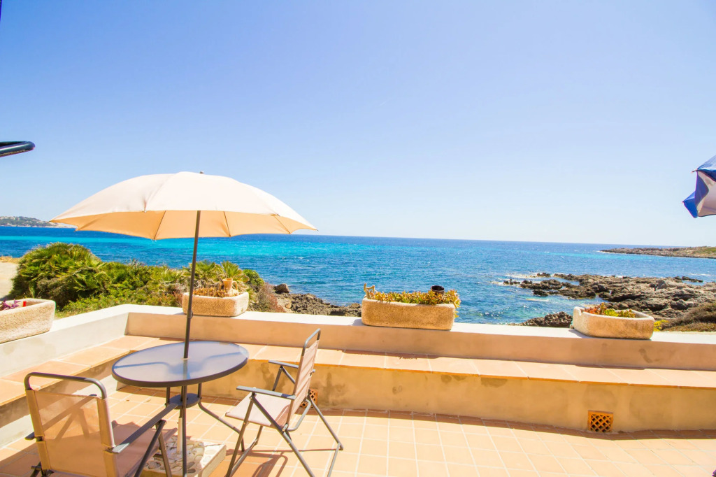 Flat 201M² 4 Bedrooms 3 Bathrooms - Limassol