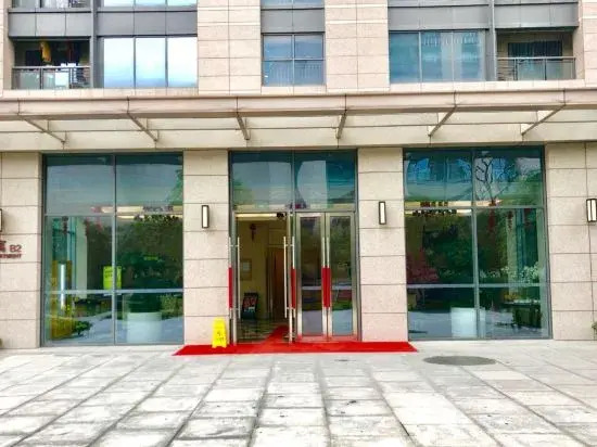 Carlos Service Apartment