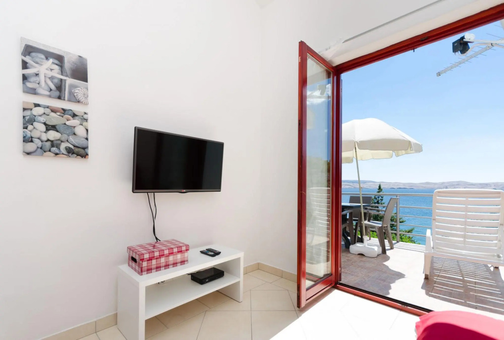 Apartments Mladen
