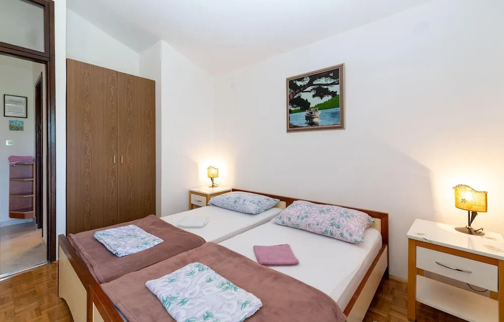 Awesome Home In Starigrad