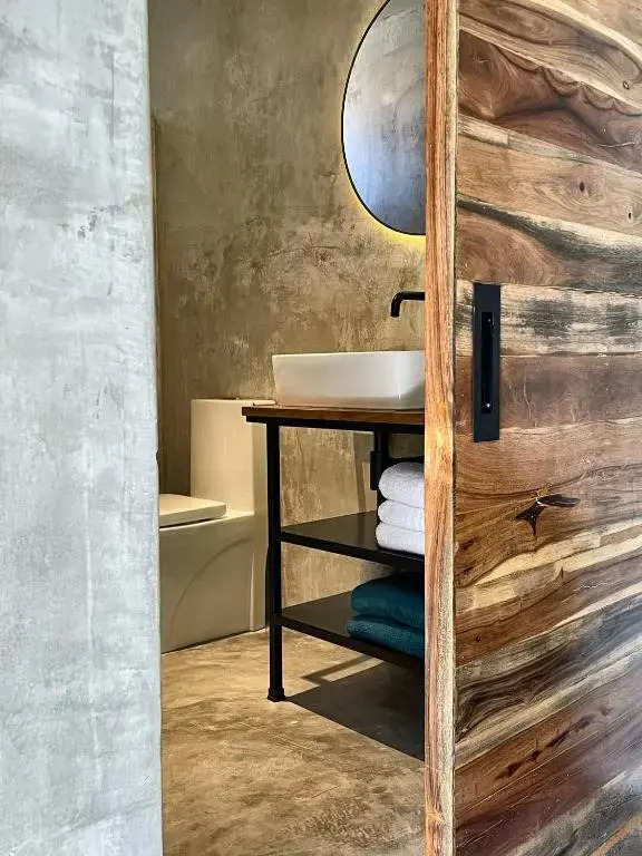 LOTE4 - LGBTQ Studios