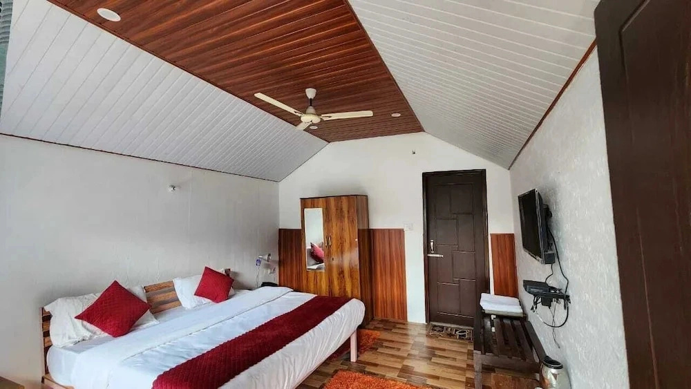 Chardham Resort Guptakashi