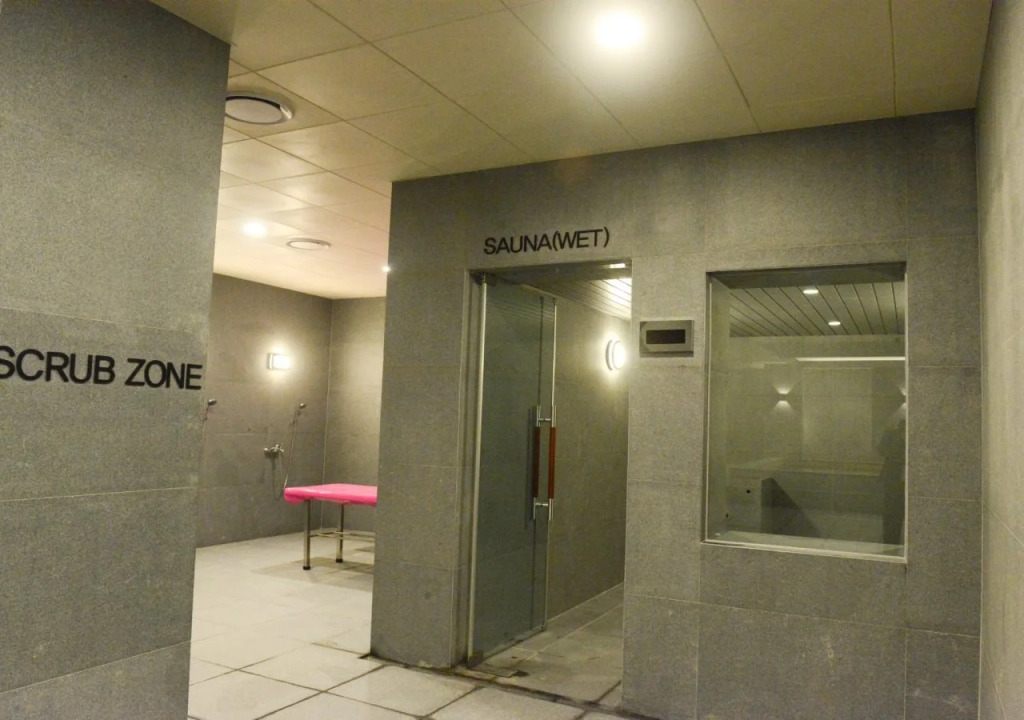I Square Hotel