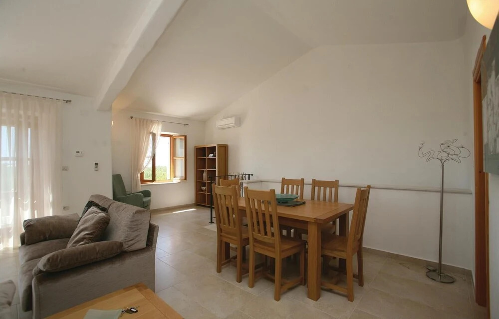 Nice Home in Buje With Wifi and 3 Bedrooms