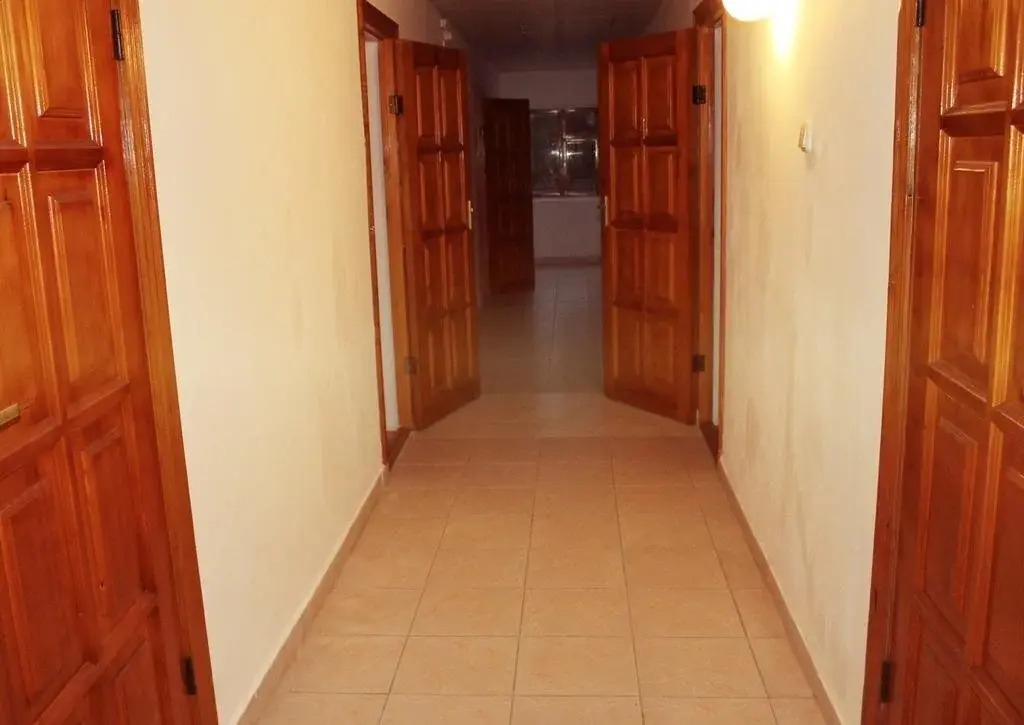 Arian Guest House