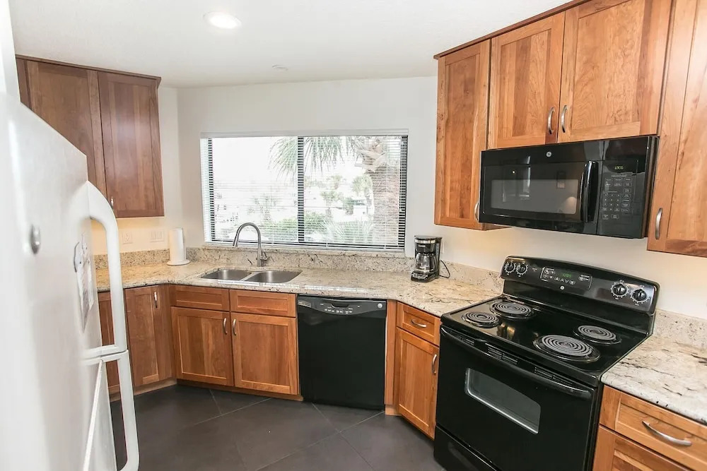 Hibiscus C202 [2/2] Free Activities! & Oceanview Wifi 3 Pools