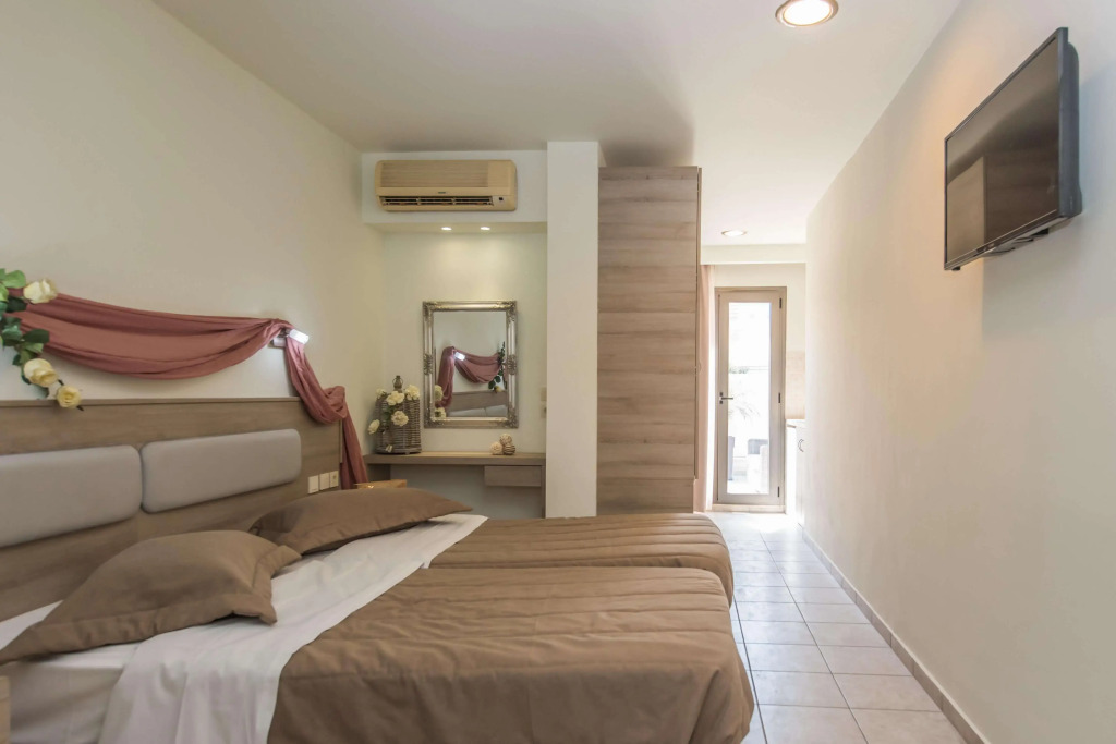 Dionisos Hotel
