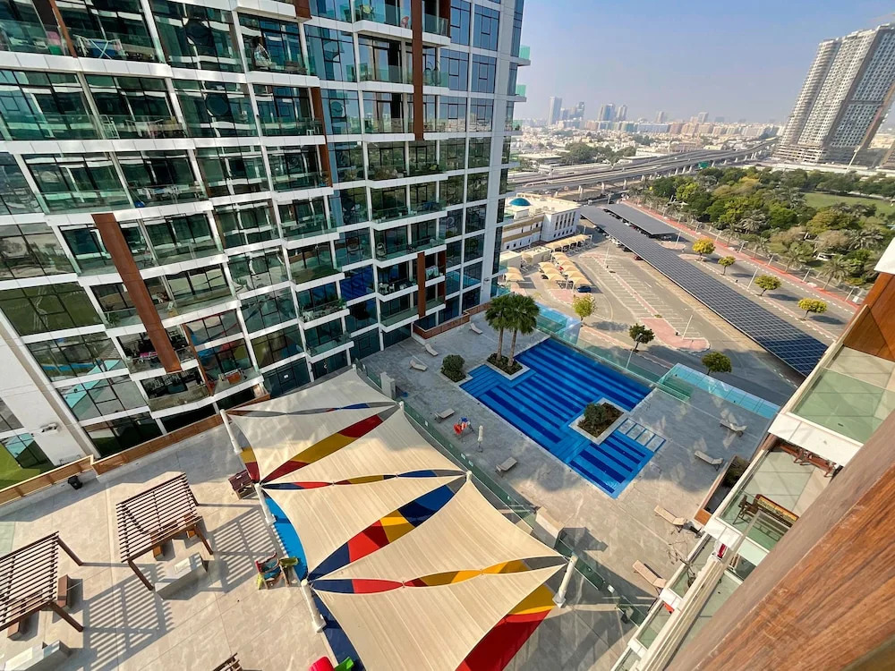 HiGuests - Park Gate Residence Tower C