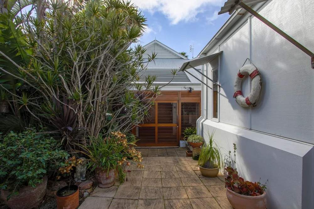 Bancroft Bay Frontage