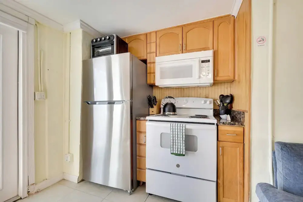 Detached Backyard Studio in Fort Lauderdale!