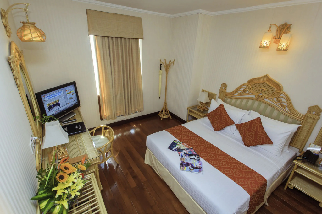 Green Plaza Hotel