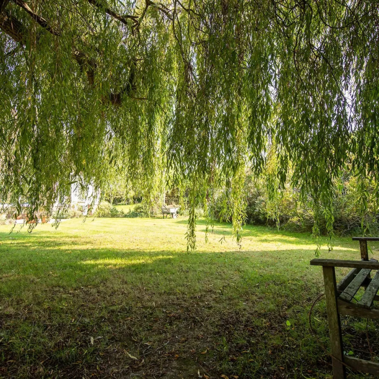 Secluded rural retreat close to beach - sleeps 12