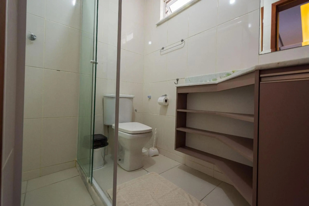 Apto alto padrão 200 m da praia de Costazul - WIFI 200MB - Piscina - Área kids - Netflix - 3 Quartos - Garagem - Cozinha equipada - Churrasqueira - Portaria 24h