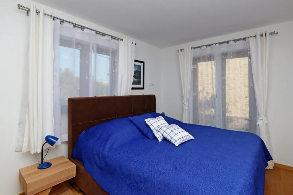 Lurda in Linardići with 4 bedrooms and 2 bathrooms