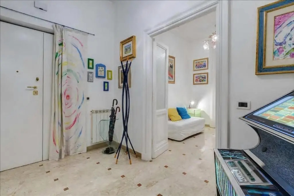 Holiday Jeans Apartment