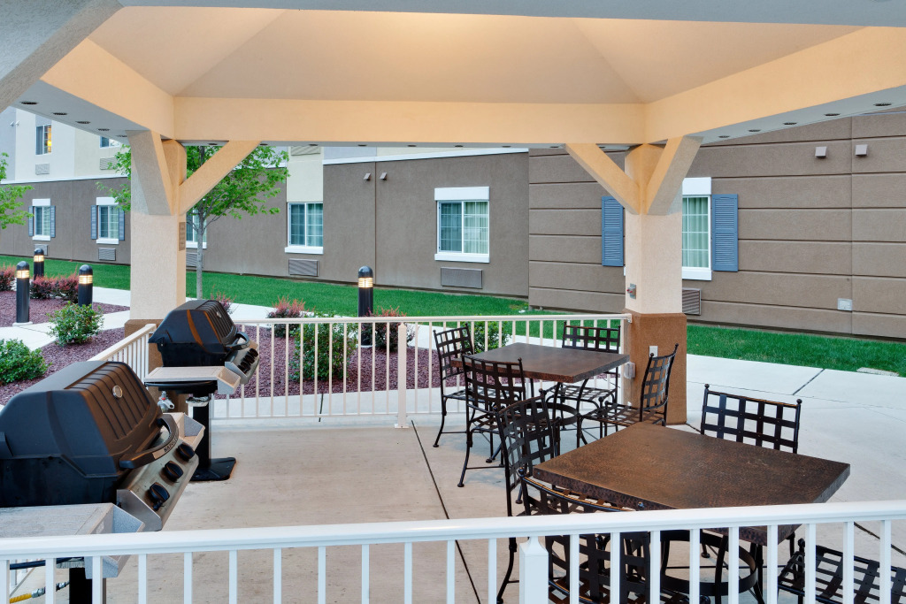 Candlewood Suites Harrisburg I-81 Hershey Area by IHG