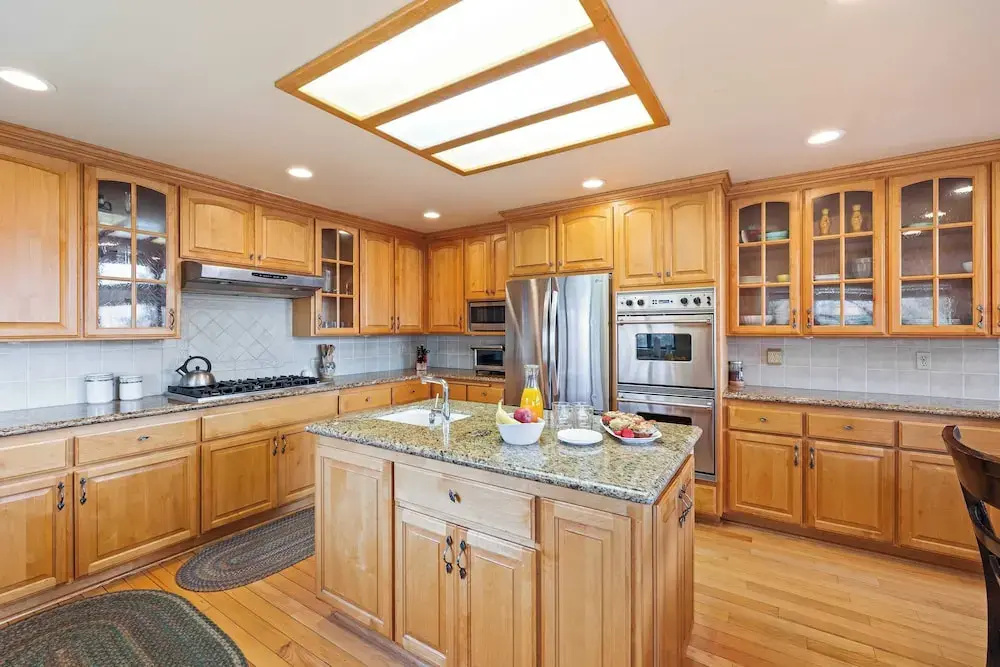 6bdr Group Retreat, Decks w/ Incredible Views Starry Heights by Avantstay