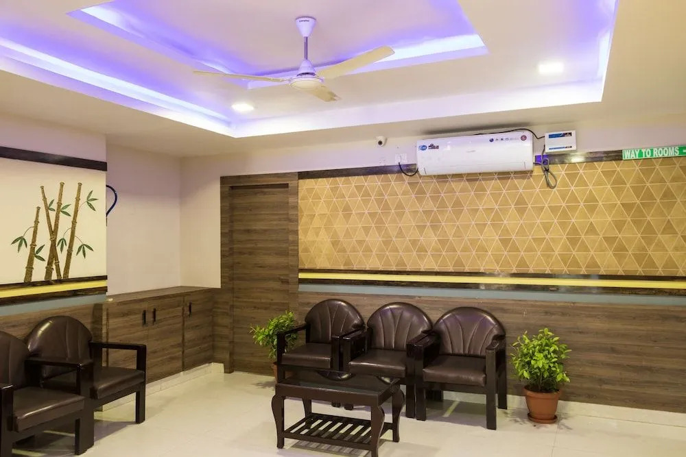Tanvi Grand by OYO Rooms