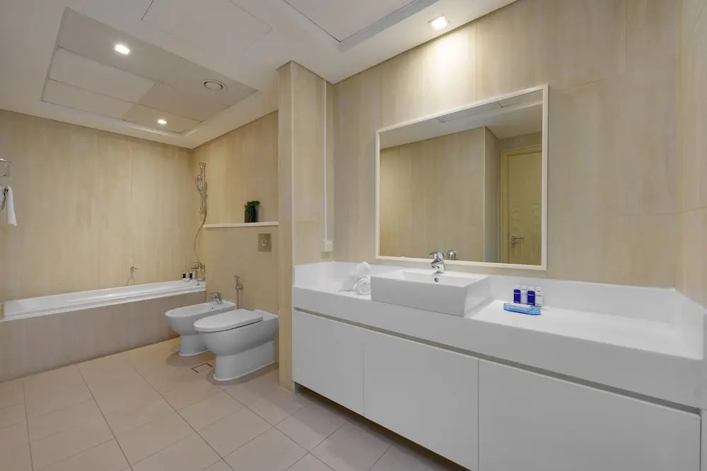 Maison Privee - Jaw-Dropping Sea Vw in Luxury Apt w/Delux Fittings