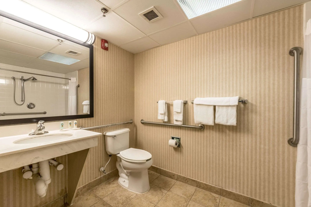 Quality Inn & Suites Clemmons I-40