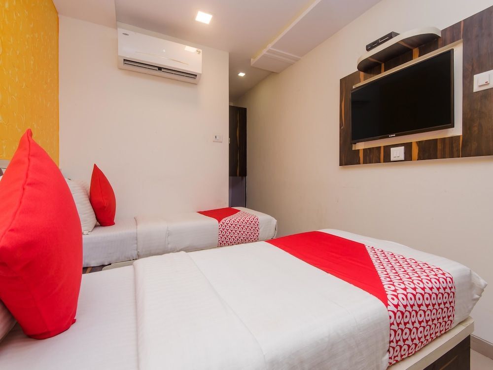 OYO 7879 Golden Tulipz Boutique Hotel