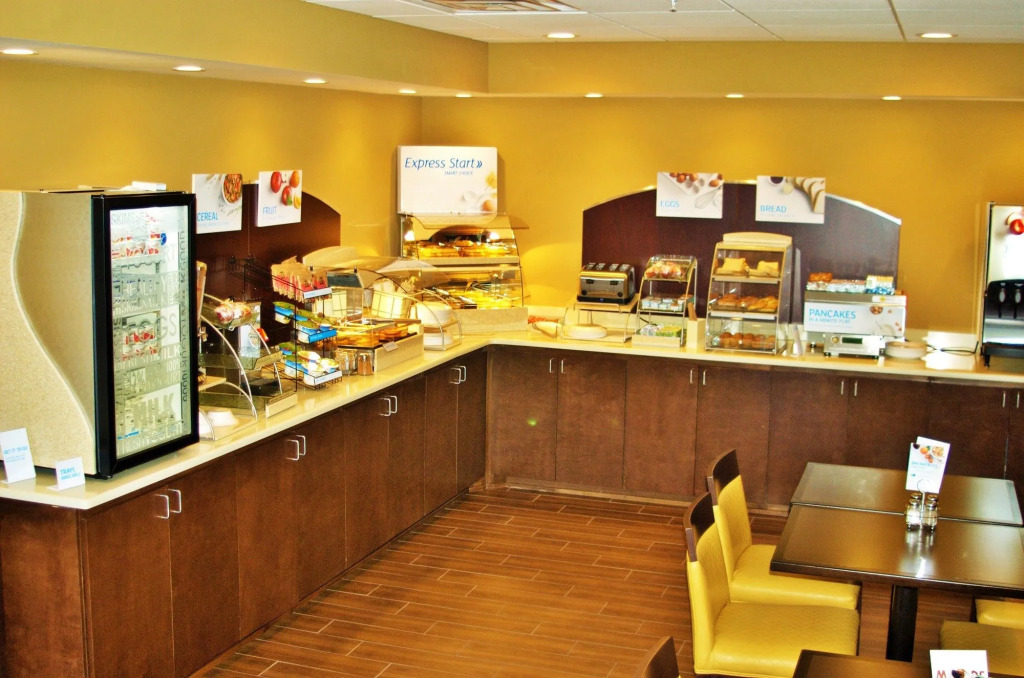 Holiday Inn Express DeFuniak Springs by IHG