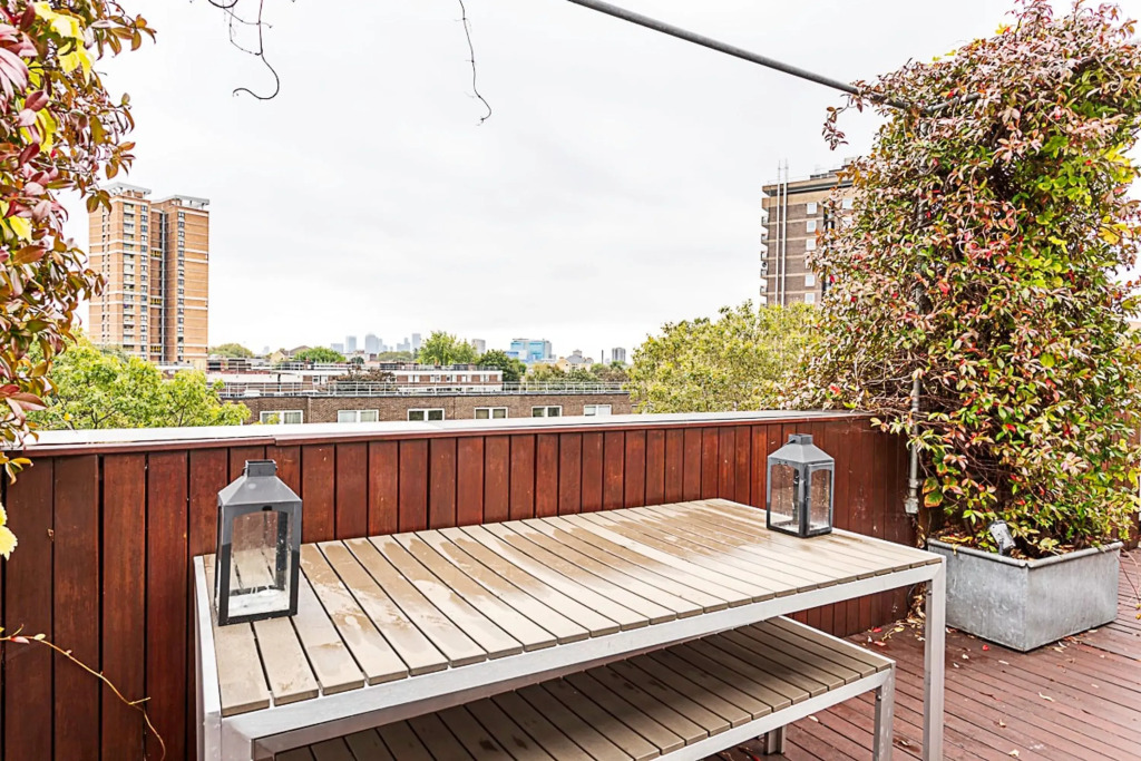 3 Bed Luxury Penthouse in Shoreditch