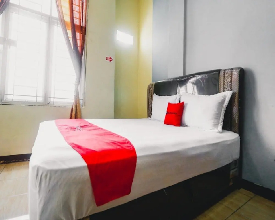 RedDoorz At Jalan Japaris Medan