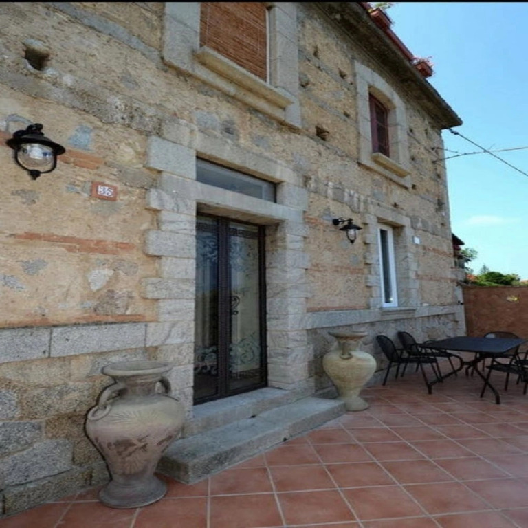 Residenza Casale San Francesco free parking