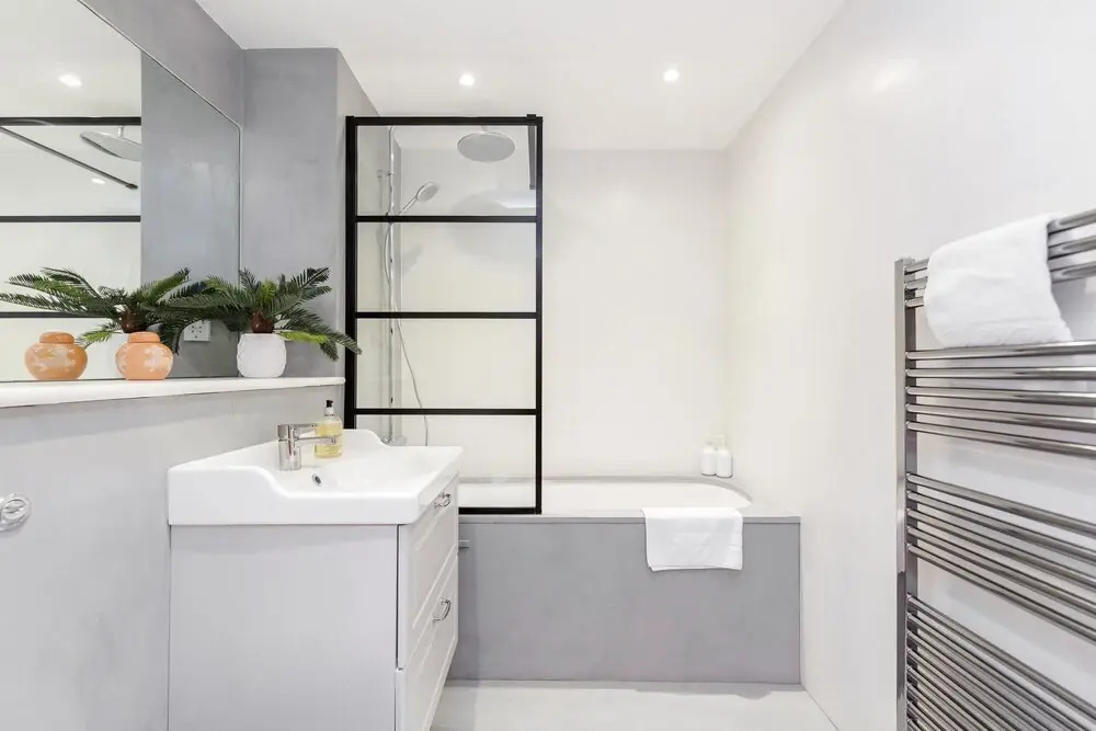 The Bateman's Shoreditch 2 Bed Flat by BaseToGo