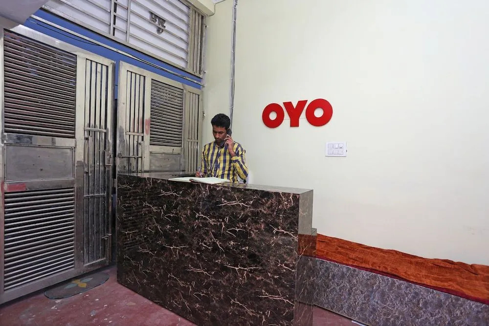 OYO 28801 Radhika Guest House