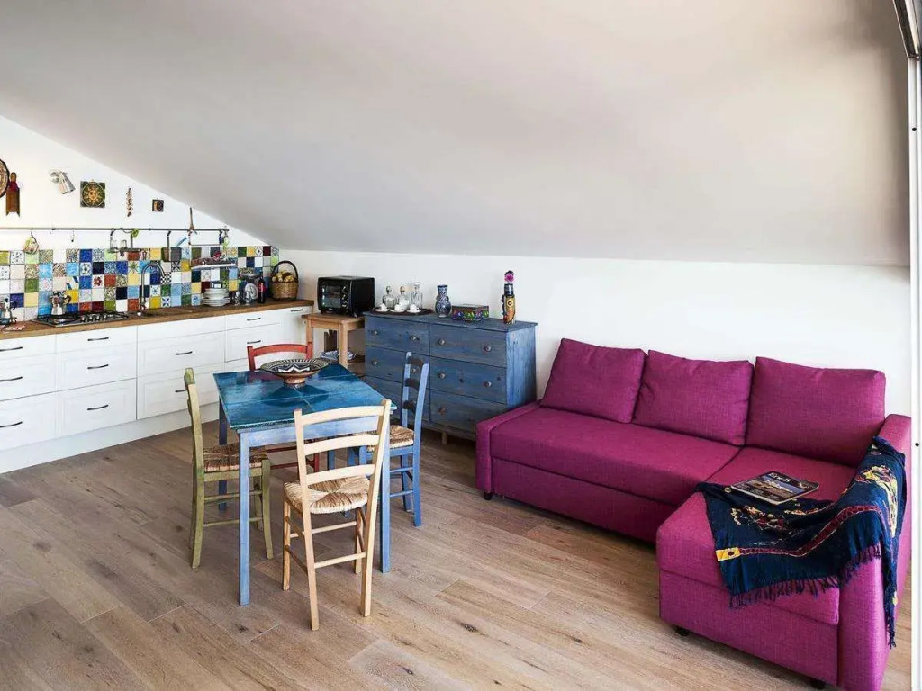 Taormina Stationhouse