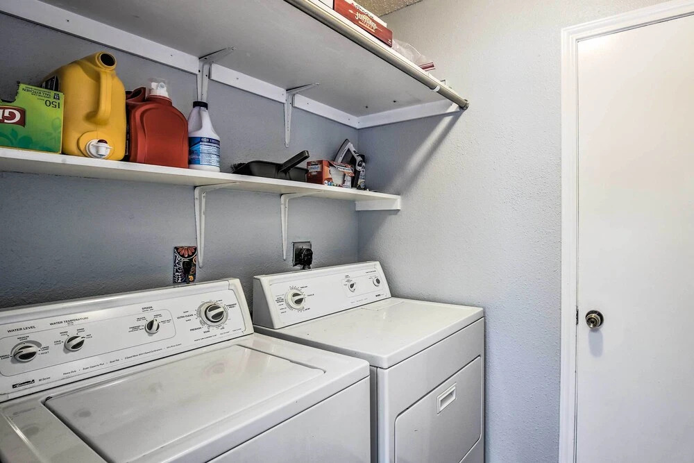 San Antonio Getaway ~ 18 Mi to Dtwn + Pool!