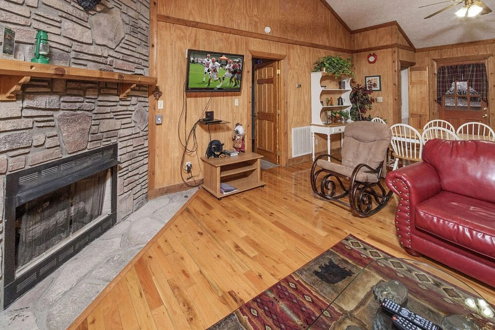 Grandpas Getaway by Eagles Ridge Resort