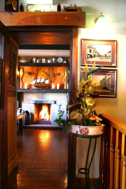 Maddens Bridge Bar & Guesthouse