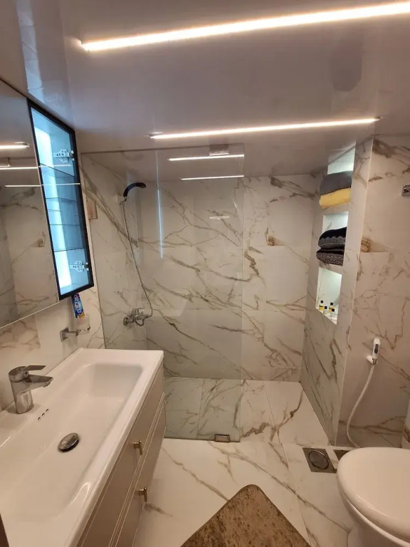 Charming 2-bedroom Apartment in Hamra, Beirut