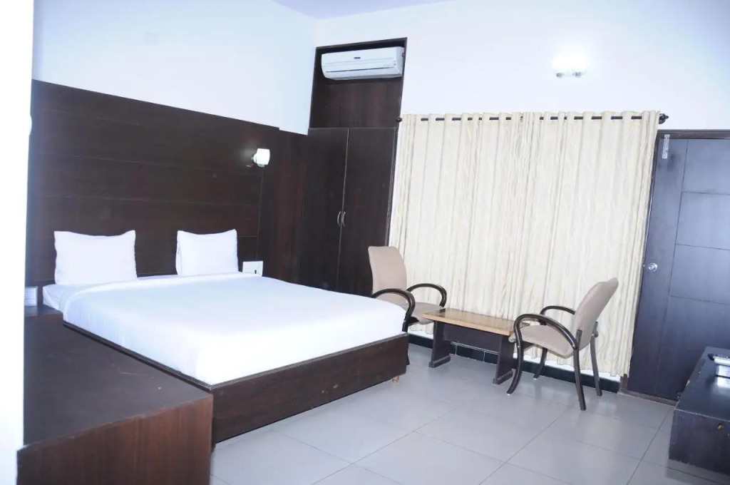 Nijaguna Residency