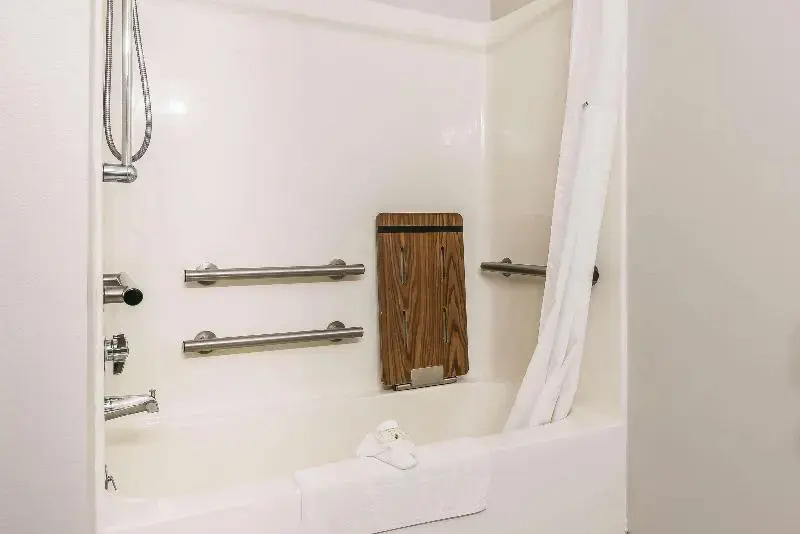 Quality Inn & Suites Mason