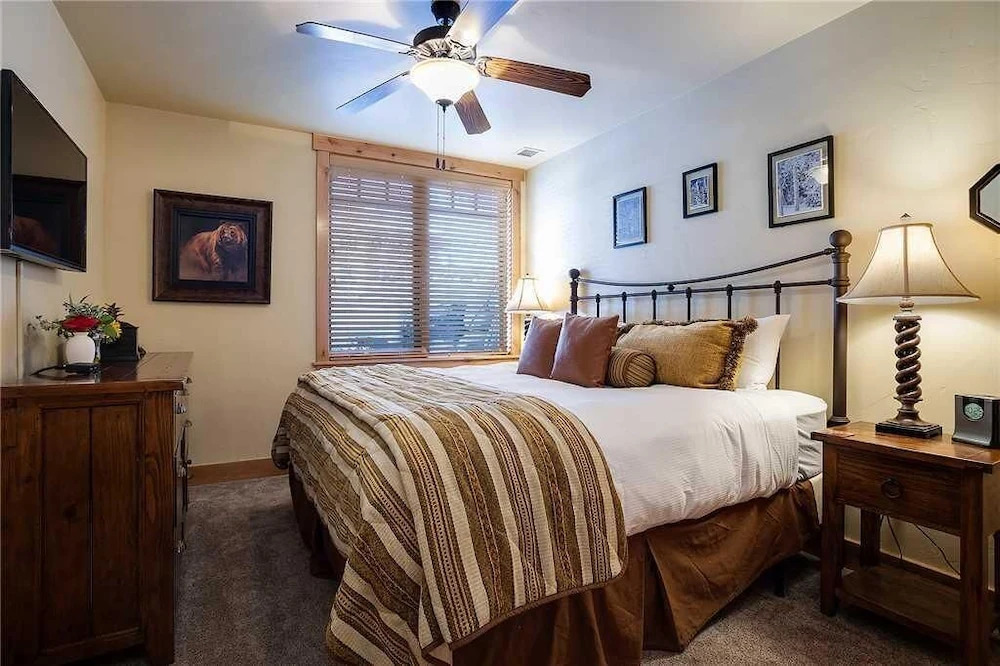 6117 Bear Lodge, Trappeur's Crossing Apartment 1