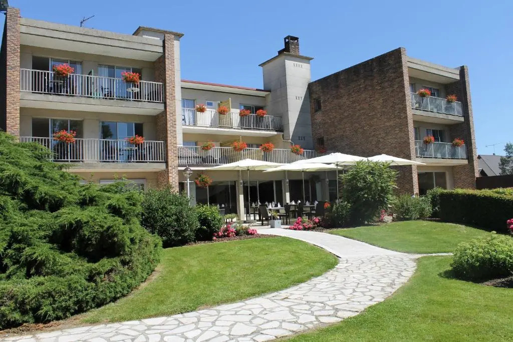 Logis Hôtel & Restaurant - Le Relais de Montigny