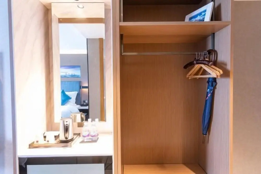 Yeste Hotel (Yulin Yudong New District Wentilu)