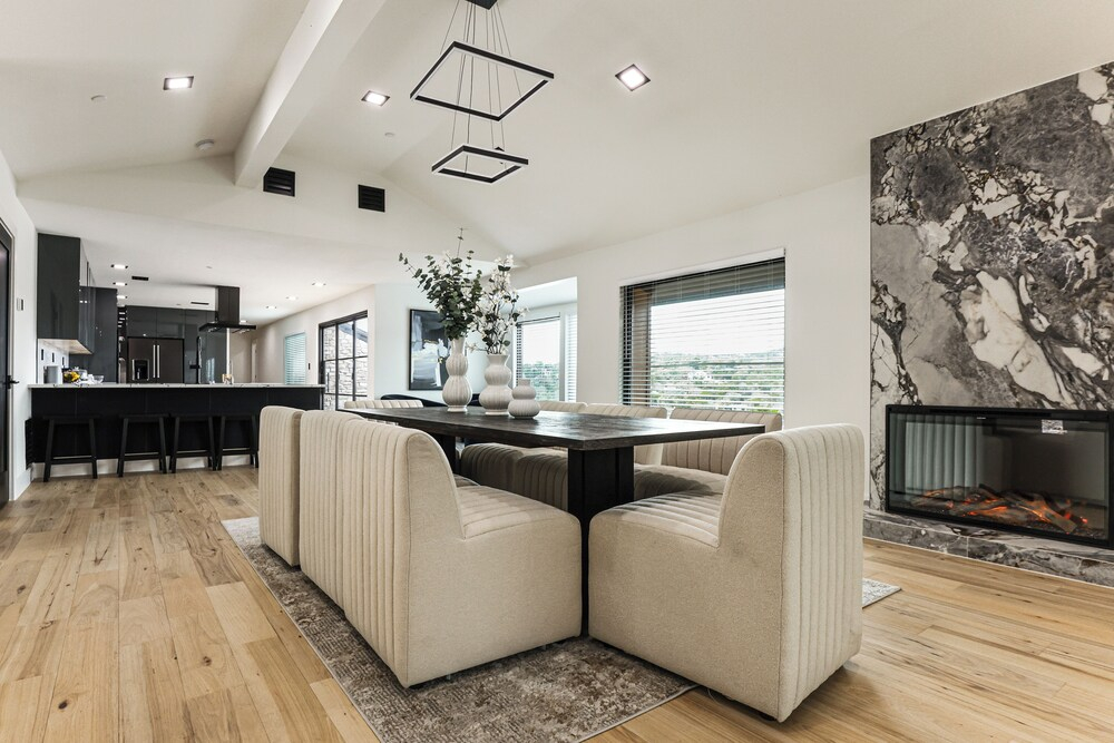 Luxurious Austin Hideaway! 4,400-sq-ft Estate