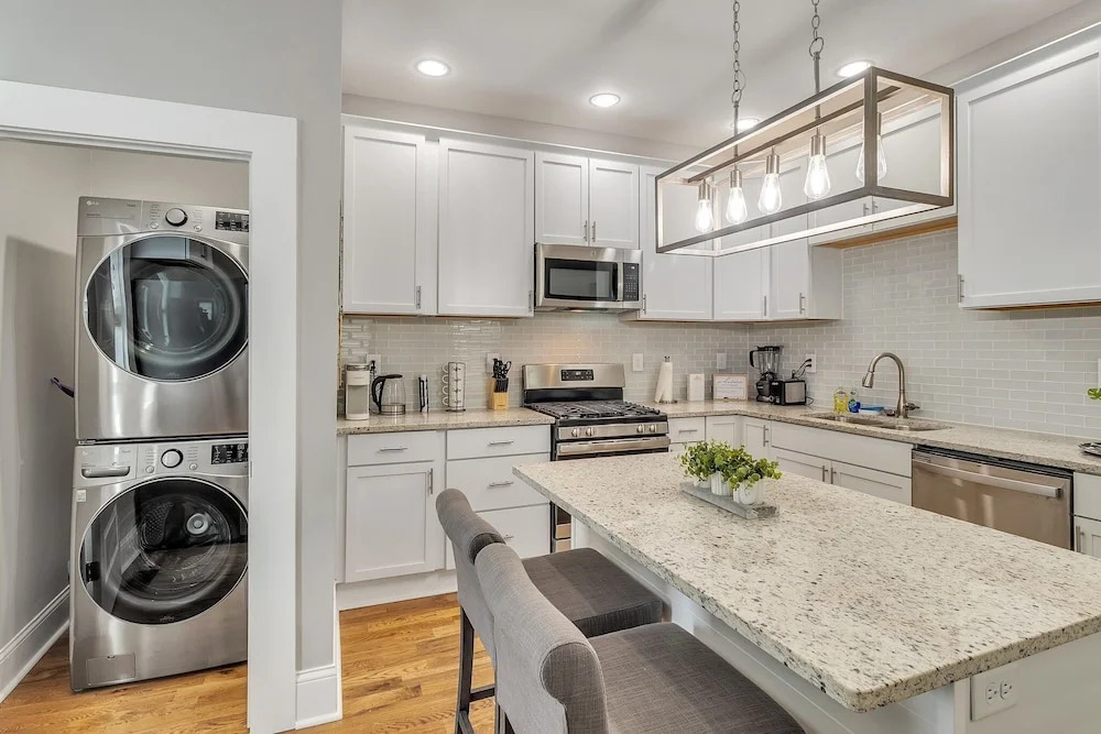 Recently Renovated Home In The Heart Of Bellevue! 2 Bedroom Home by RedAwning
