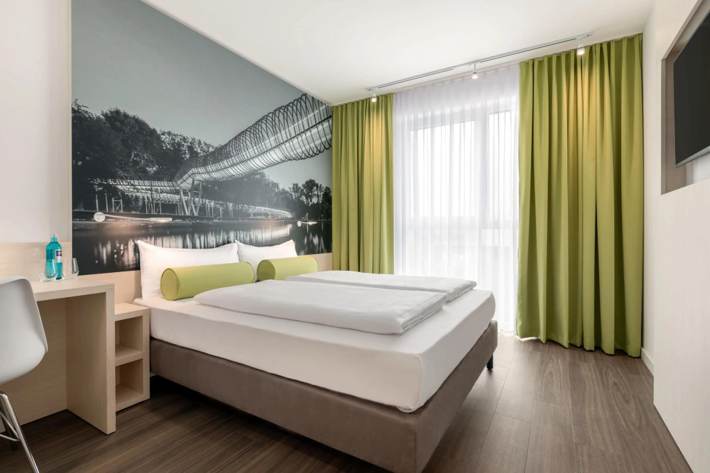 Super 8 By Wyndham Oberhausen