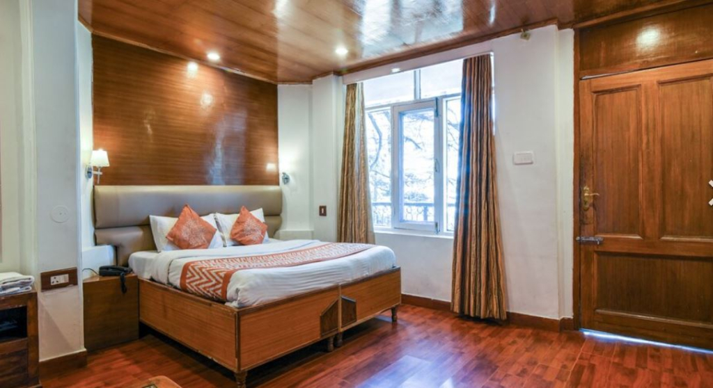 1 BR Boutique stay in The Mall, Shimla, by GuestHouser (FB23)